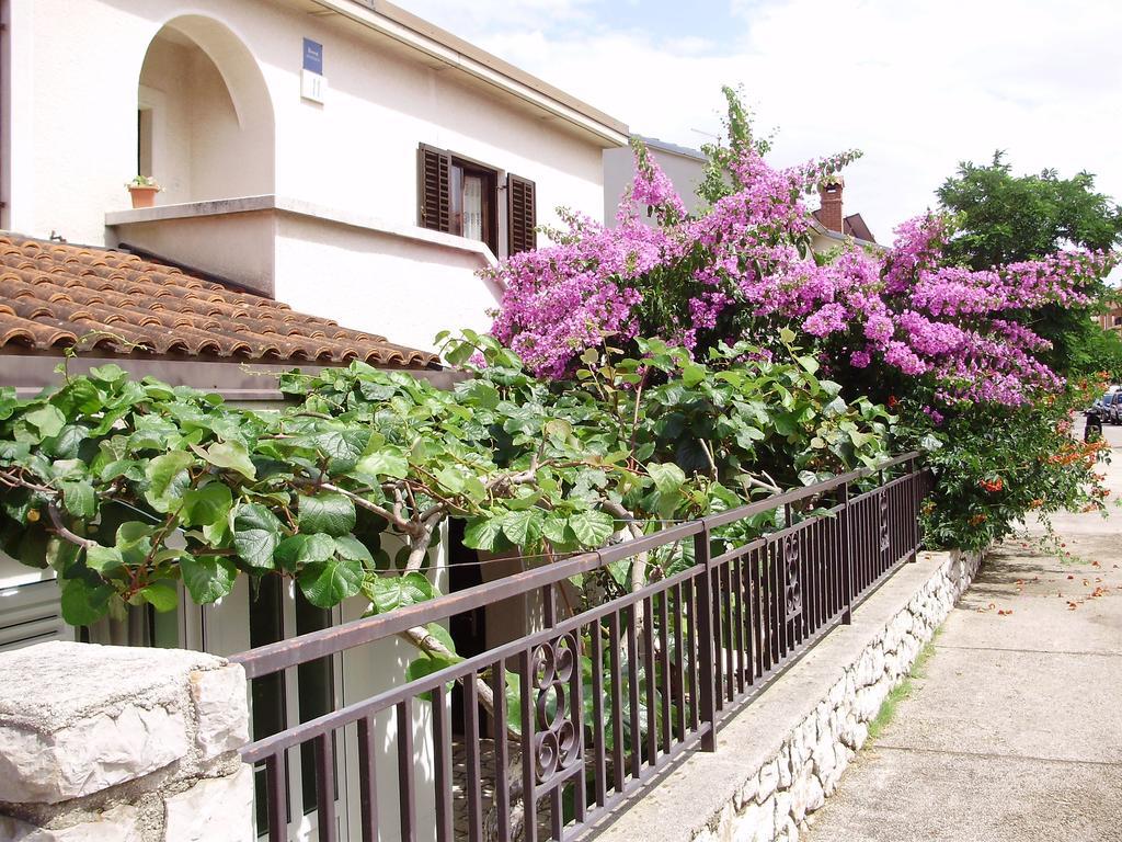 Apartments Mara Мали-Лошинь Номер фото