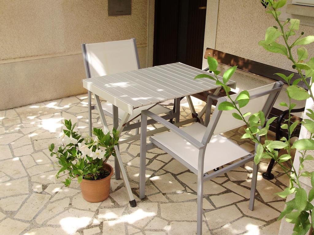 Apartments Mara Мали-Лошинь Номер фото